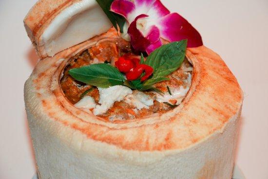 Maxis Bar & Restaurant